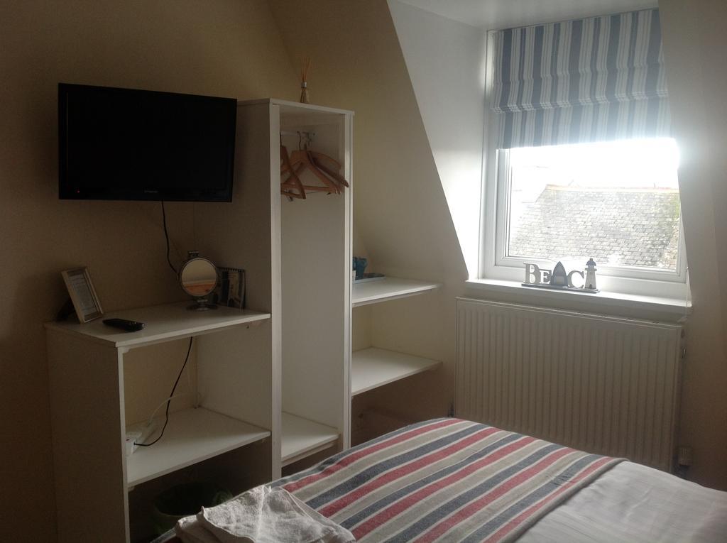 Cambridge House Bed & Breakfast ทอร์พอยท์ ภายนอก รูปภาพ