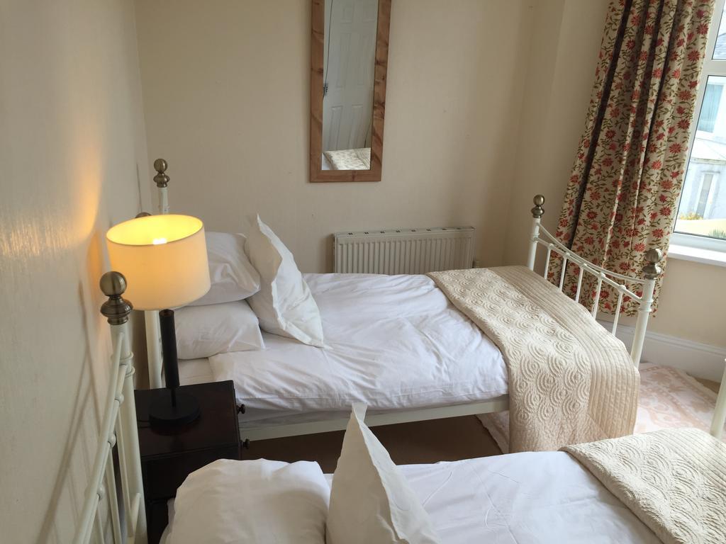 Cambridge House Bed & Breakfast ทอร์พอยท์ ภายนอก รูปภาพ